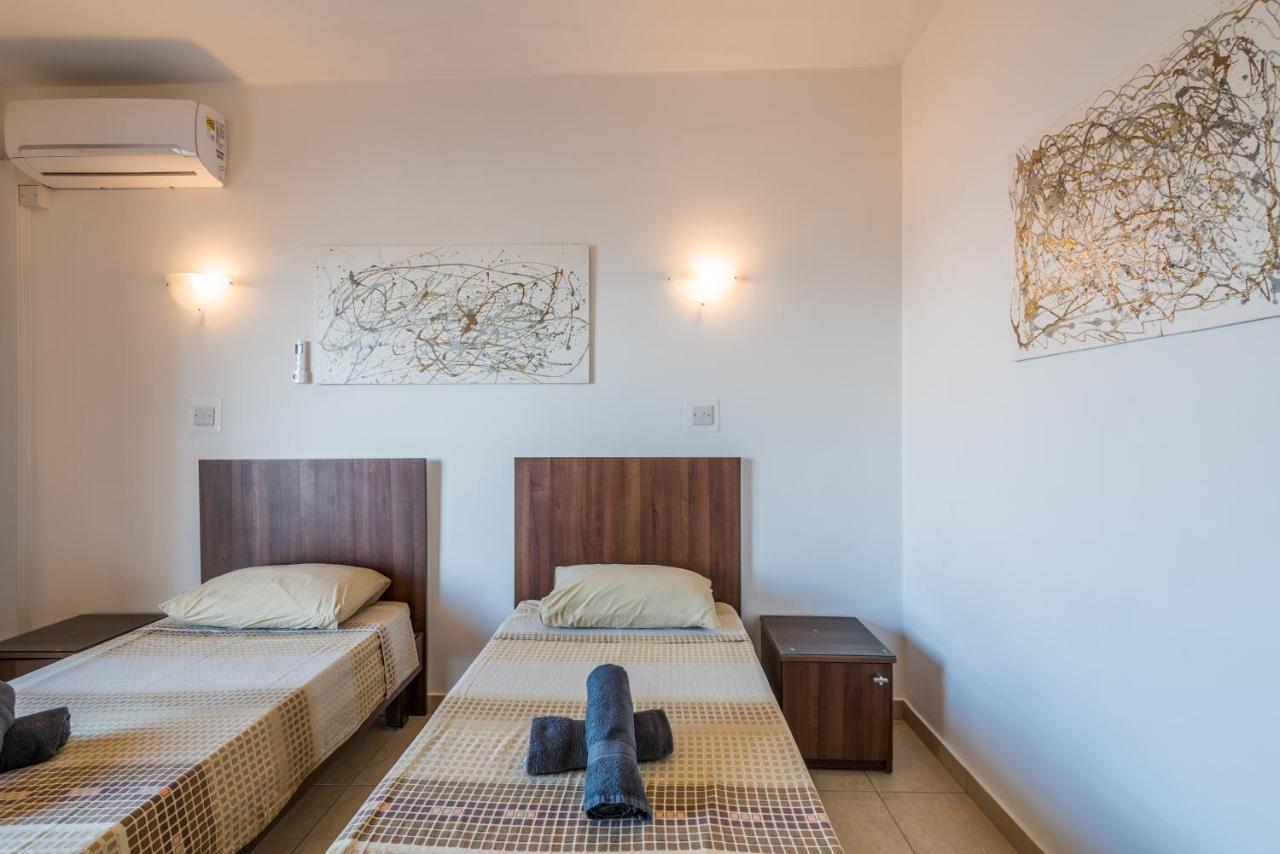 Seashells Apartments With Terrace, Just Off The Seafront In Bugibba - By Getawaysmalta San Pawl il-Baħar Eksteriør bilde