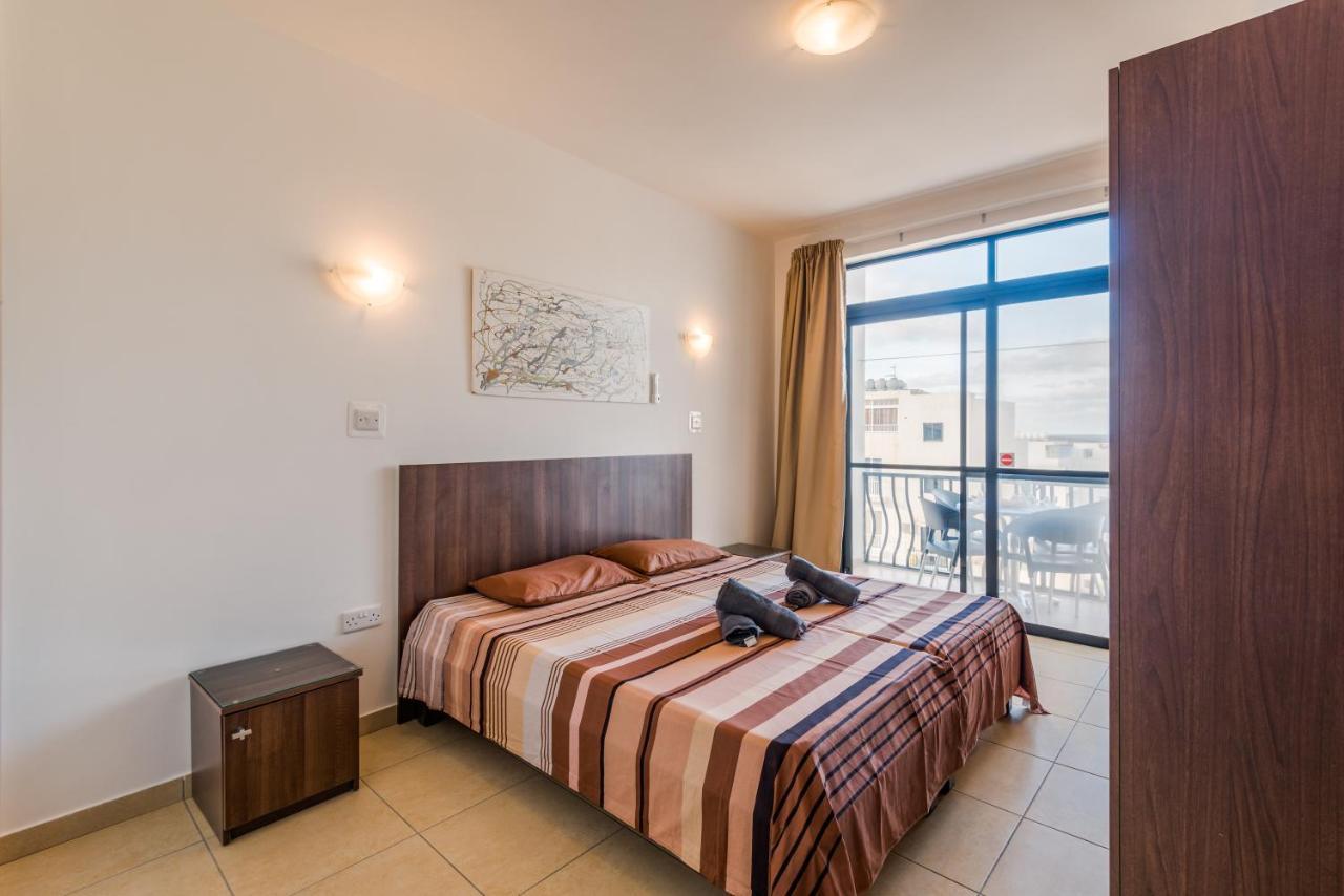 Seashells Apartments With Terrace, Just Off The Seafront In Bugibba - By Getawaysmalta San Pawl il-Baħar Eksteriør bilde