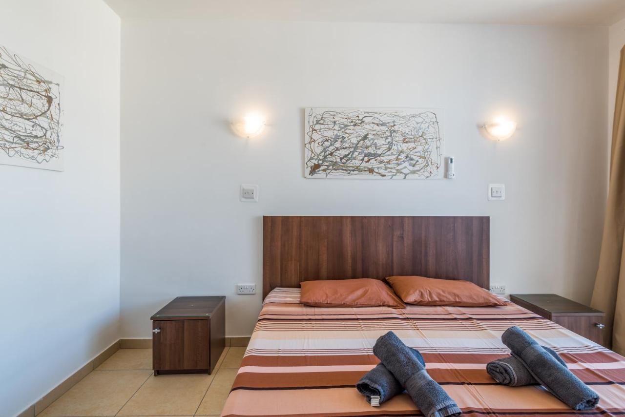 Seashells Apartments With Terrace, Just Off The Seafront In Bugibba - By Getawaysmalta San Pawl il-Baħar Eksteriør bilde