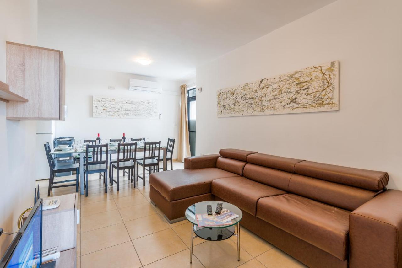 Seashells Apartments With Terrace, Just Off The Seafront In Bugibba - By Getawaysmalta San Pawl il-Baħar Eksteriør bilde