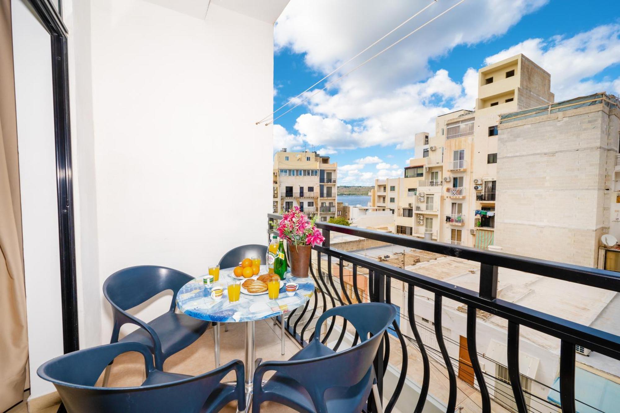 Seashells Apartments With Terrace, Just Off The Seafront In Bugibba - By Getawaysmalta San Pawl il-Baħar Eksteriør bilde