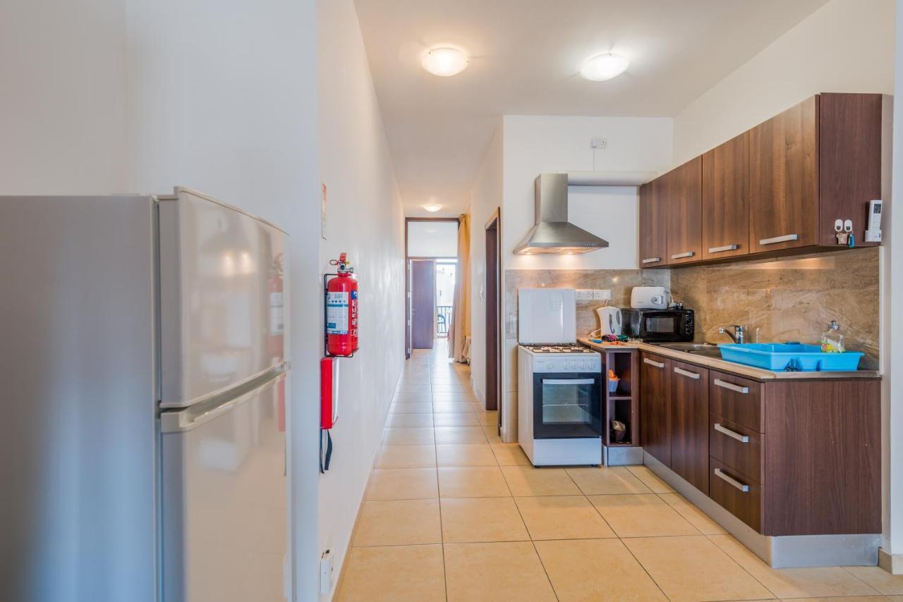 Seashells Apartments With Terrace, Just Off The Seafront In Bugibba - By Getawaysmalta San Pawl il-Baħar Eksteriør bilde