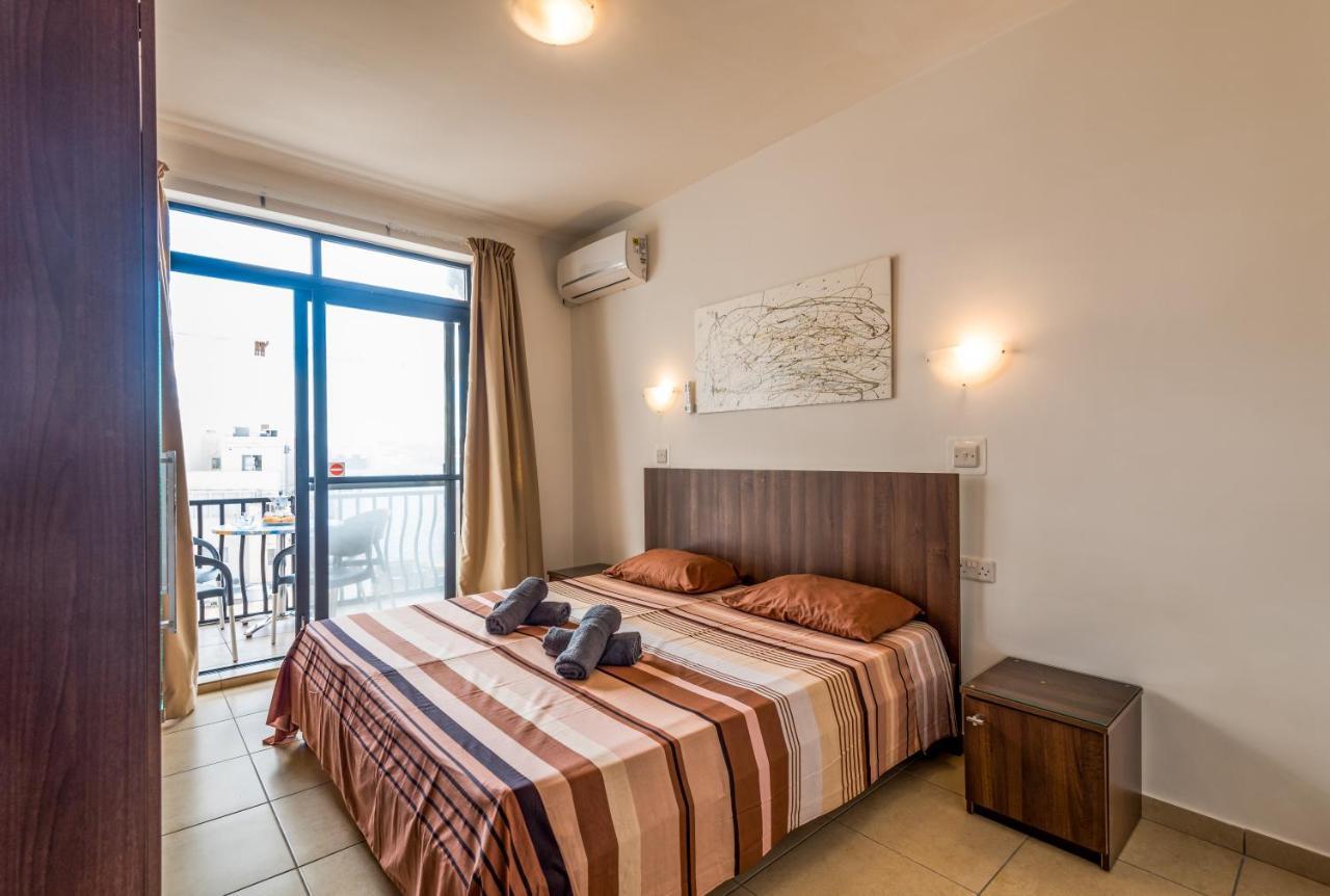 Seashells Apartments With Terrace, Just Off The Seafront In Bugibba - By Getawaysmalta San Pawl il-Baħar Eksteriør bilde